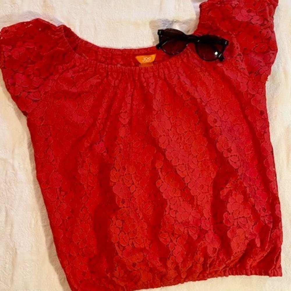 Lace Top with Cap Sleeve - Size M - Picture 2 of 9